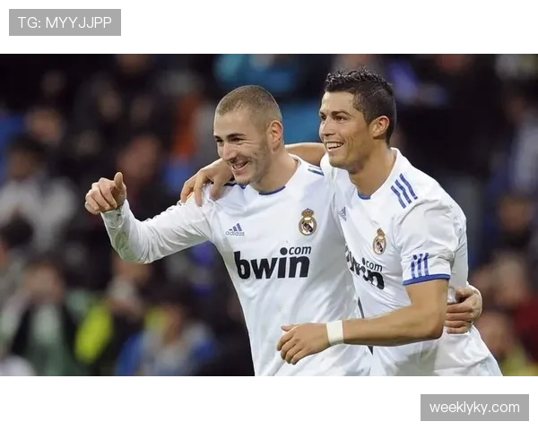 本泽马与伊布:终结效率及战术角色对比分析 本泽马与伊布:终结效率及战术角色对比分析